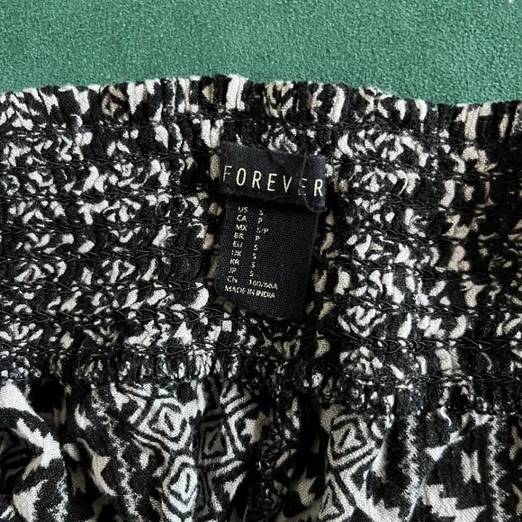 Elephant/Aztec Flowy Shorts Bundle - Picture 3 of 6